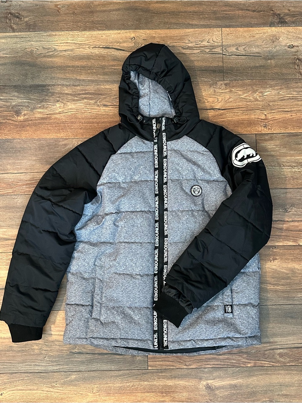 ECKO Unlimited Men's Hooded Puffer Jacket Black & Gray - Size Medium